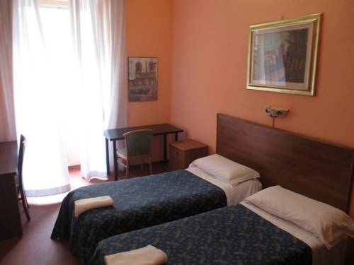 Imagen de la habitación del Hotel Gloria, Roma. Foto 12