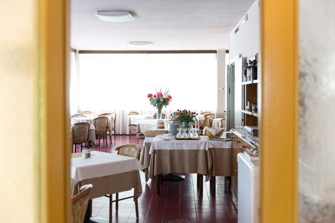 Imagen del bar/restaurante del Hotel Gloria, Salsomaggiore Terme. Foto 6
