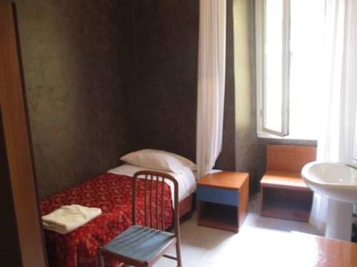 Imagen de la habitación del Hotel Gloria, Termini. Foto 2