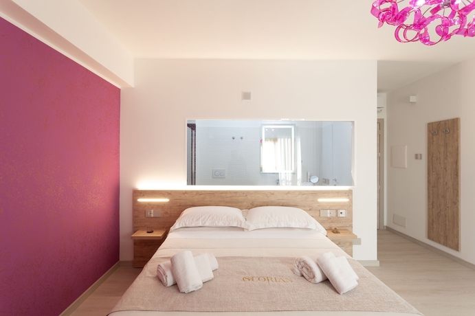 Imagen de la habitación del Hotel Glorian. Foto 3