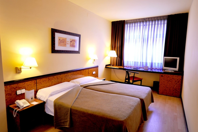 Imagen de la habitación del Hotel Glories. Foto 5