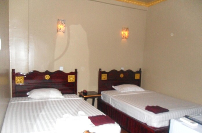 Imagen de la habitación del Hotel Glory. Foto 8