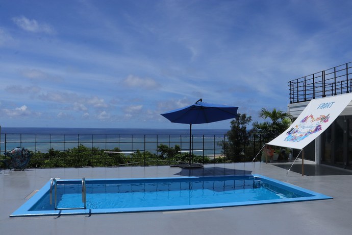 Imagen de la piscina del Hotel Glory Island Okinawa Yabusachi Resort. Foto 12