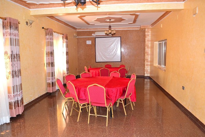 Imagen de los interiores del Hotel Glory Summit. Foto 12