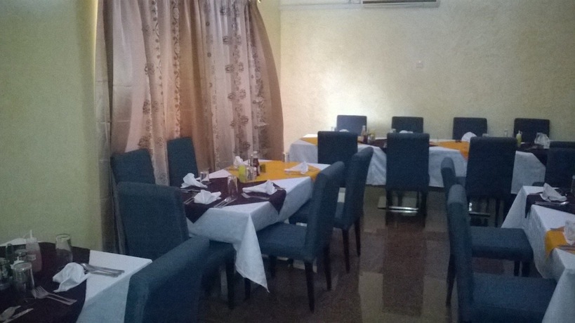 Imagen del bar/restaurante del Hotel Glory Summit. Foto 5