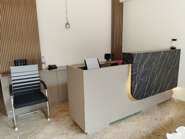 Imagen de los interiores del Hotel GloryInn, Indore. Foto 12