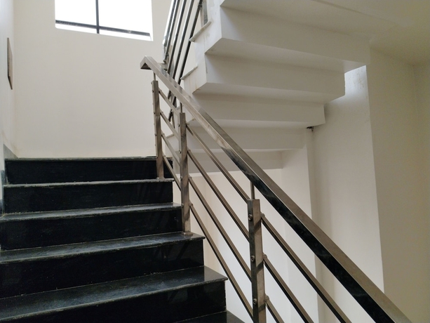 Imagen de los interiores del Hotel GloryInn, Indore. Foto 13