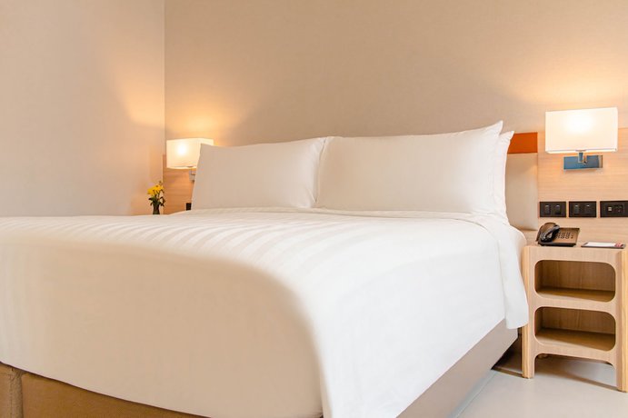 Imagen de la habitación del Hotel Glow Mira Karon Beach. Foto 16