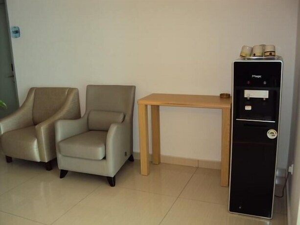 Imagen de los interiores del Hotel Gm City. Foto 37