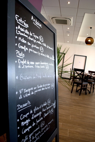 Imagen del bar/restaurante del Hotel Gnac E Pause. Foto 8