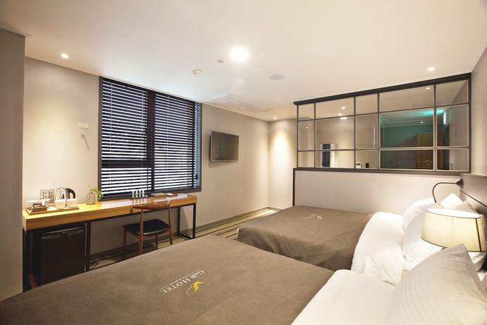 Imagen de la habitación del Hotel Gnb. Foto 8