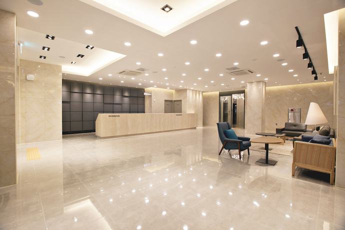 Imagen de los interiores del Hotel Gnb. Foto 20