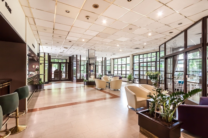 Imagen de los interiores del Hotel Go Carcow Resort. Foto 17