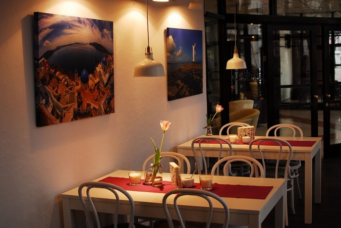 Imagen del bar/restaurante del Hotel Go Carcow Resort. Foto 2