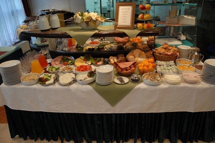 Imagen del bar/restaurante del Hotel Go Carcow Resort. Foto 5