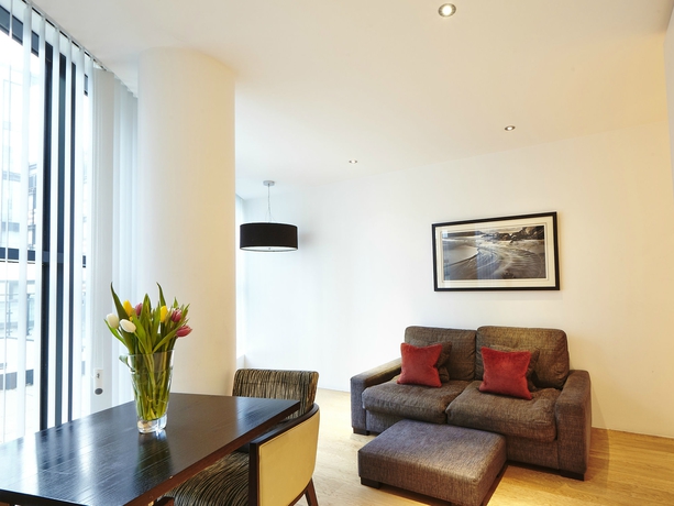 Imagen de los interiores del Hotel Go Native Tower Bridge Apartments. Foto 16
