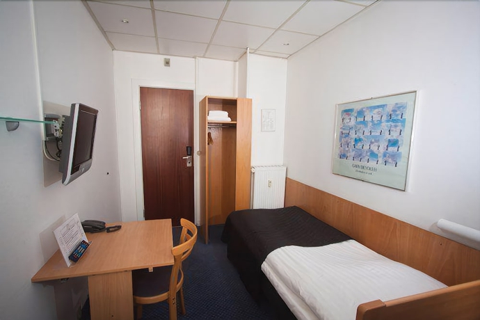 Imagen de la habitación del Hotel Go Saga. Foto 7