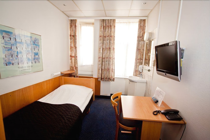 Imagen de la habitación del Hotel Go Saga. Foto 8