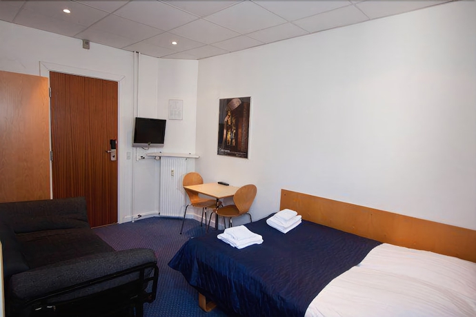 Imagen de la habitación del Hotel Go Saga. Foto 10