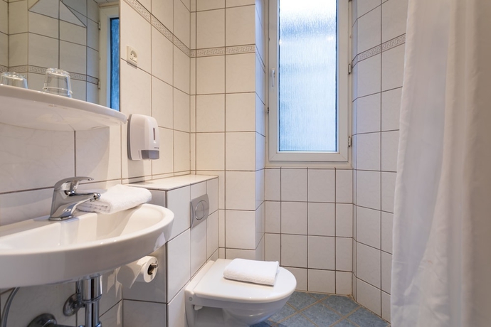 Imagen de la habitación del Hotel Go Saga. Foto 12