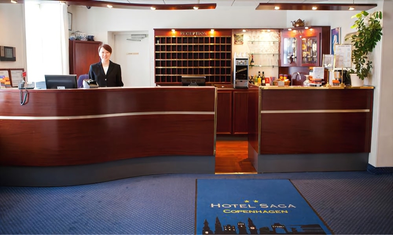 Imagen de los interiores del Hotel Go Saga. Foto 18