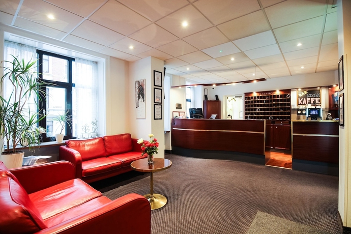 Imagen de los interiores del Hotel Go Saga. Foto 19