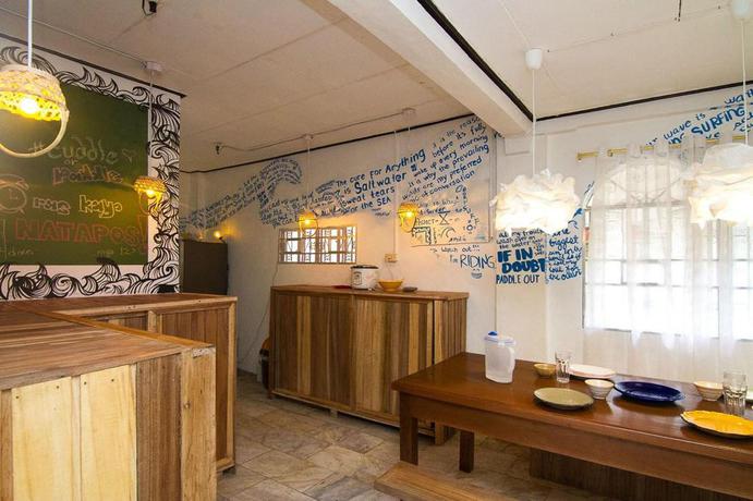 Imagen del bar/restaurante del Hotel Go Surfari House. Foto 6