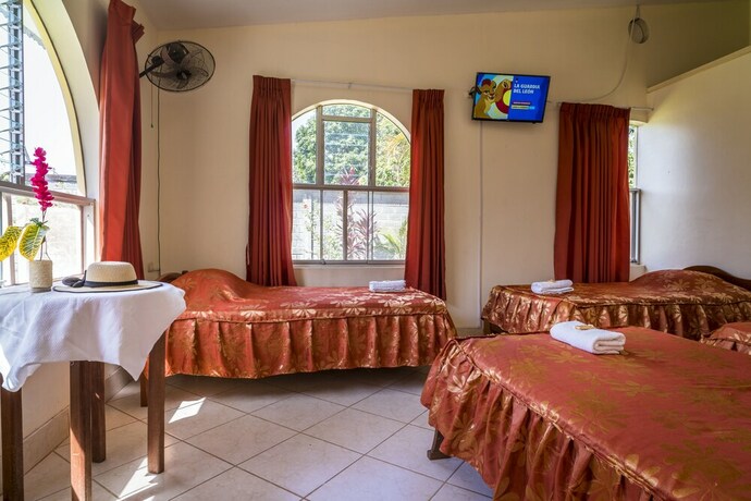 Imagen de la habitación del Hotel GoInn. Foto 16