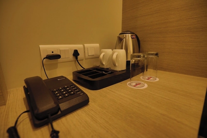 Imagen de la habitación del Hotel Goa Country Club By Pearl Near Udyog vihar Yashobhoomi. Foto 10