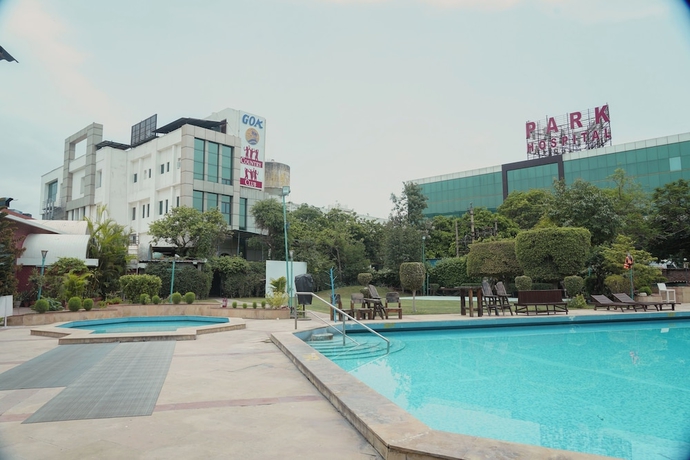 Imagen de los interiores del Hotel Goa Country Club By Pearl Near Udyog vihar Yashobhoomi. Foto 15