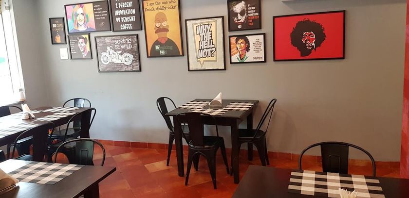 Imagen del bar/restaurante del Hotel Goa Junction Vagator - Apparthotel. Foto 3