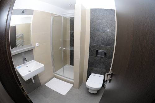 Imagen de la habitación del Hotel G&oacute;l Garni. Foto 5