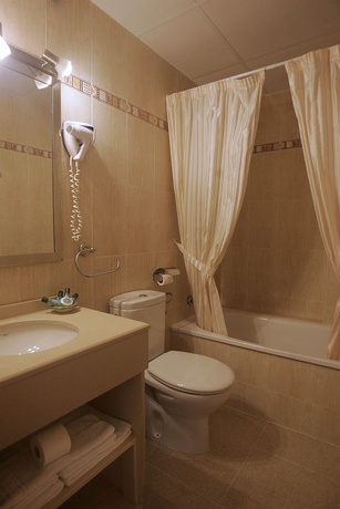 Imagen de la habitación del Hotel Goartín. Foto 9