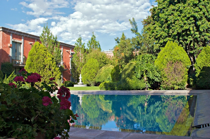 Imagen de la piscina del Hotel Gobernador. Foto 10