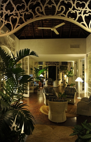 Imagen del bar/restaurante del Hotel Goblin Hill Villas At San San. Foto 2