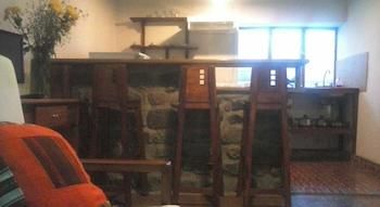 Imagen del bar/restaurante del Hotel Goblin's House Lofts. Foto 2