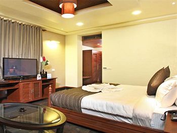 Imagen de la piscina del Hotel Godwin Goa. Foto 13