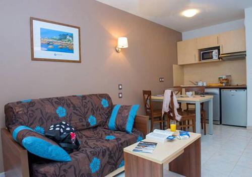 Imagen general del Hotel Go&eacute;lia Les 7 Iles. Foto 4