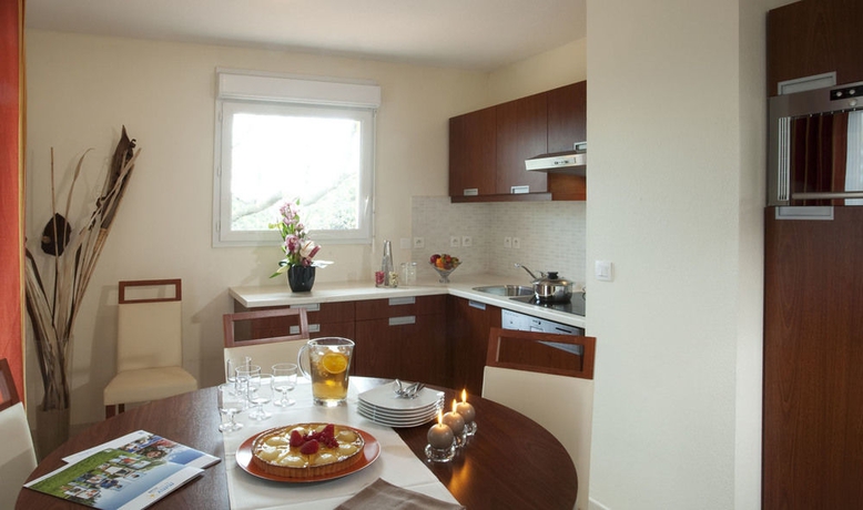 Imagen de la habitación del Hotel Goélia Mandelieu Riviera Resort. Foto 4