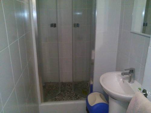 Imagen de la habitación del Hotel Gofen. Foto 15