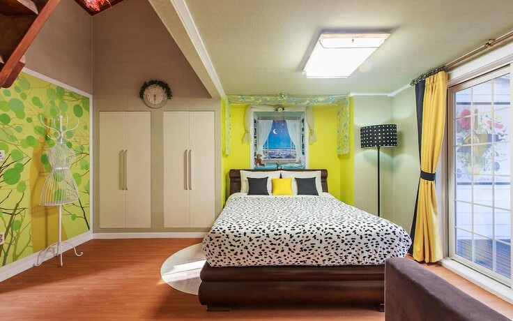 Imagen de la habitación del Hotel Gogh and Sunflower. Foto 4