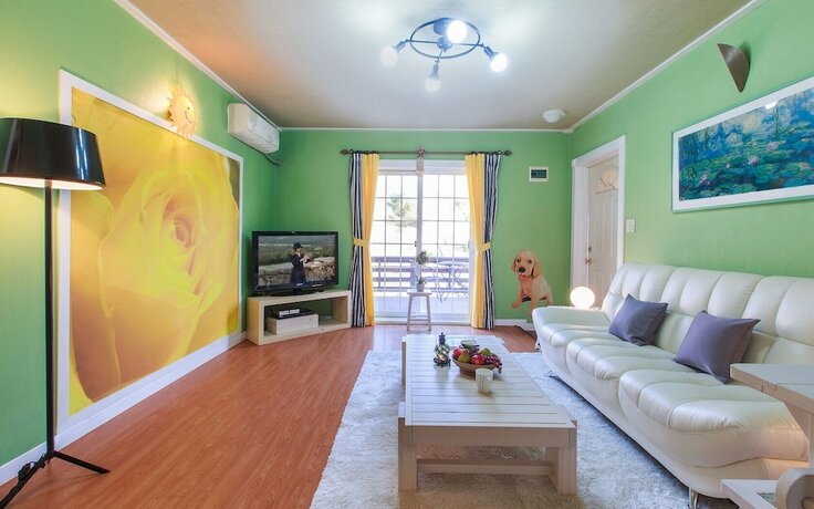 Imagen de la habitación del Hotel Gogh and Sunflower. Foto 6