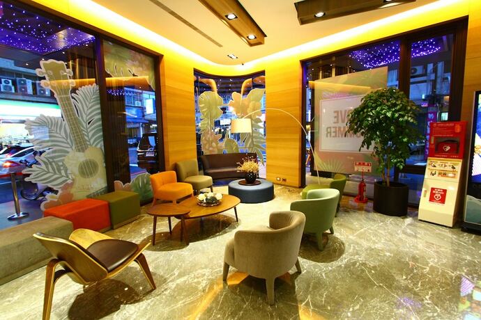 Imagen de los interiores del Hotel Gogo. Foto 37