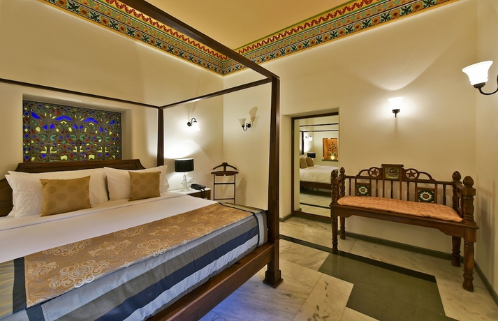 Imagen de la habitación del Hotel Gogunda Palace. Foto 10