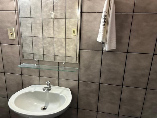 Imagen de la habitación del Hotel Goiânia Palace. Foto 1