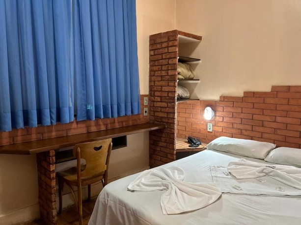 Imagen de la habitación del Hotel Goi&acirc;nia Palace. Foto 13