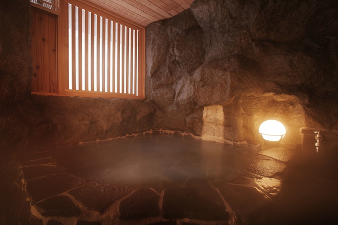 Imagen de la piscina del Hotel Gokan No Yu Tsuruya. Foto 18