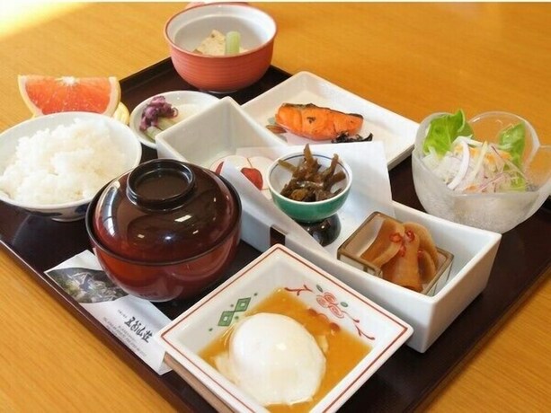 Imagen del bar/restaurante del Hotel Gokasanso. Foto 25