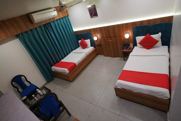 Imagen general del Hotel Gokul, Gandhidham. Foto 7