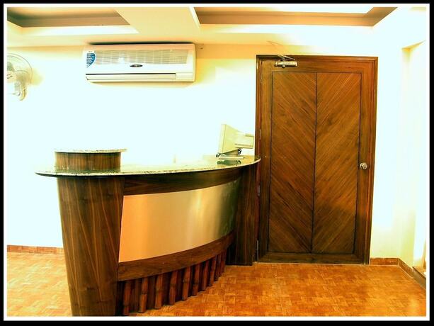 Imagen general del Hotel Gokul, Gandhidham. Foto 12